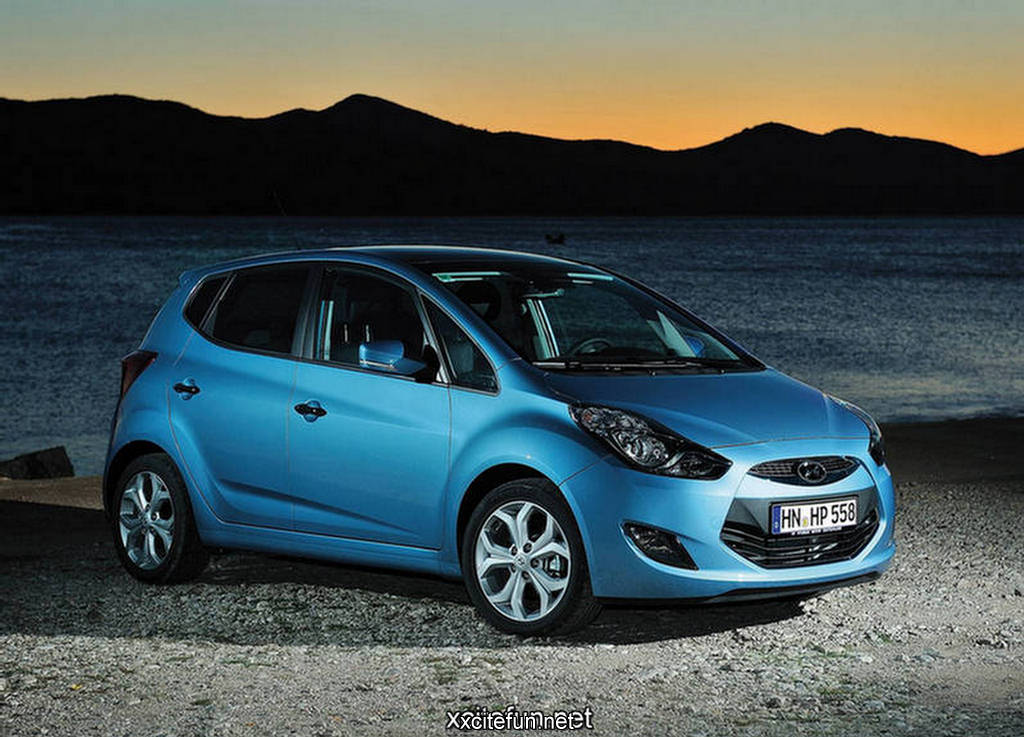 hyundai ix20 pictures. the ix20 wears hyundai s