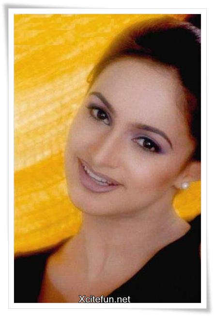 Pakistani Actress Noor Photos