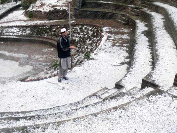 Snow fall in lahore