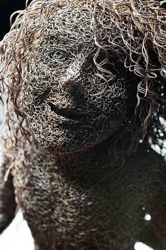 Amazing Sculptures Mattia Trotta With Chains and Wires