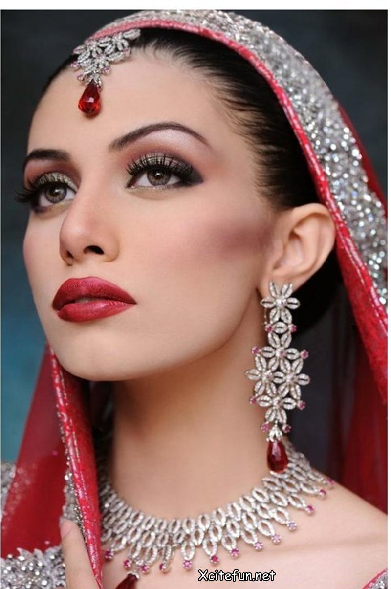 Latest Bridal Makeup Trend and Jewelry  Khawar Riaz Bridal