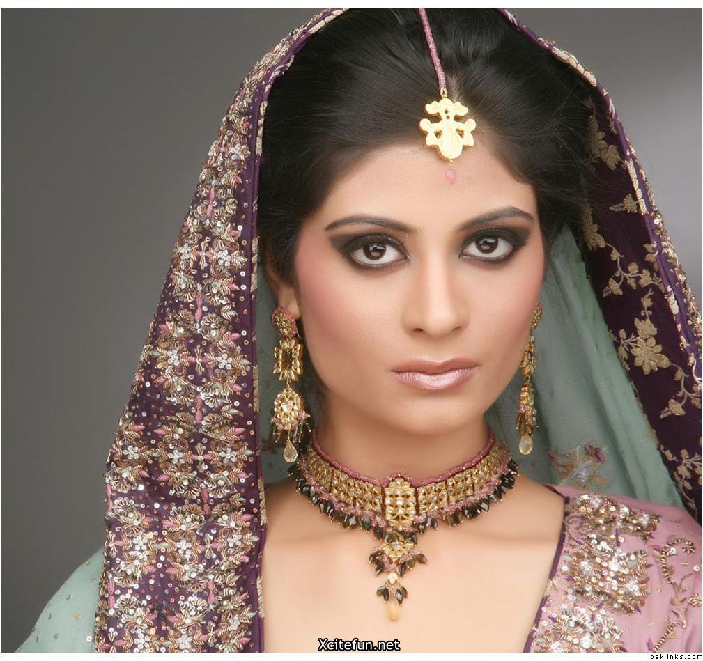 Paki Actress And Model Madiha Iftikhar