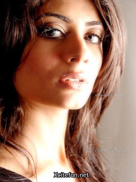 Paki Actress And Model Madiha Iftikhar