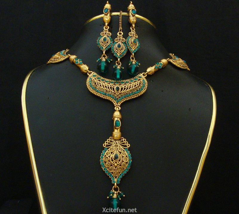 Indian Jewelry Polki Necklace Set With Matching Earrings