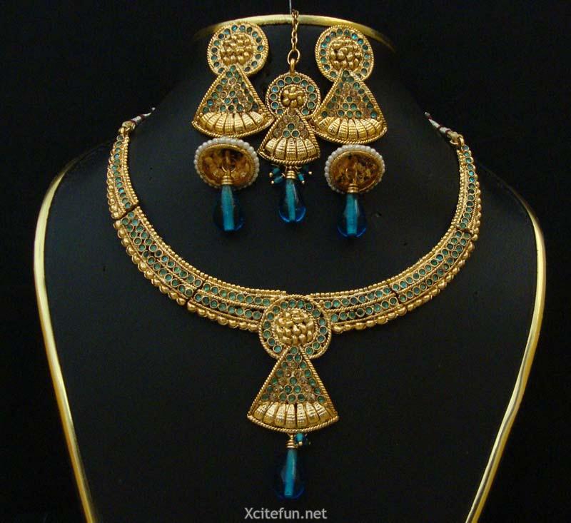 Indian Jewelry Polki Necklace Set With Matching Earrings