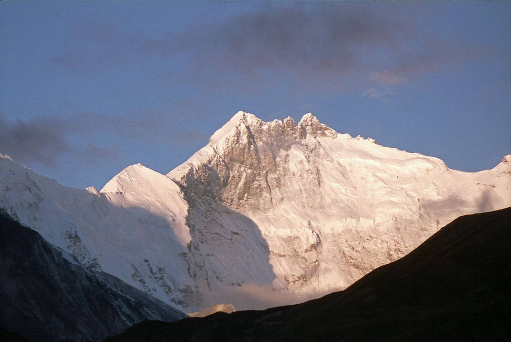 Lhotse Mountain - Nepal and China - Images n Details - XciteFun.net