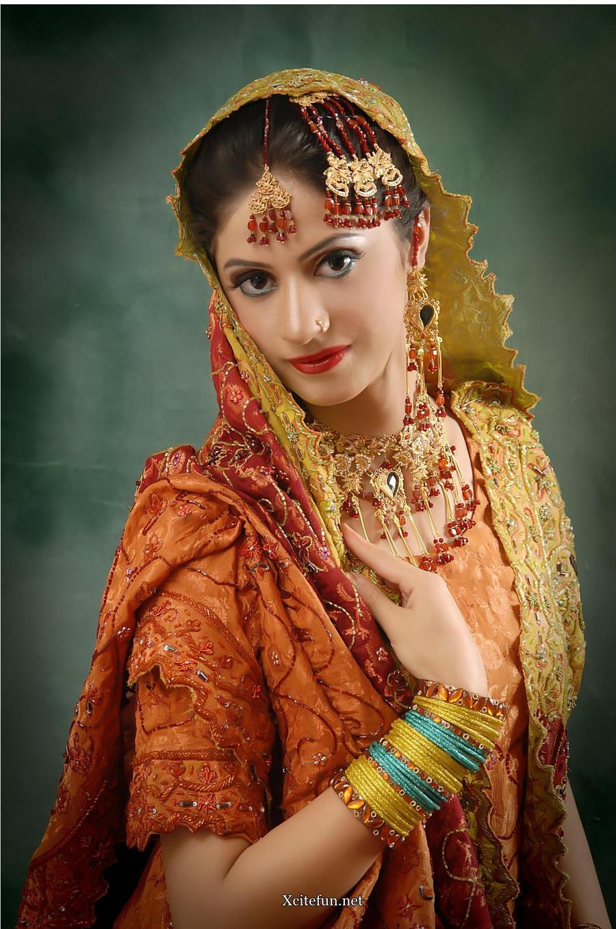 Dulhan Dresses Images