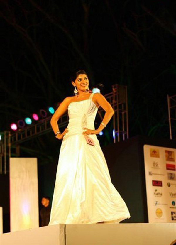 Elizabeth Thadikaran  Miss Kerala 2011