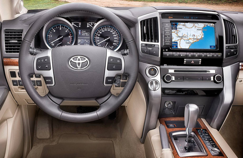 Toyota Land Cruiser 2013  Car Wallpapers n Detail