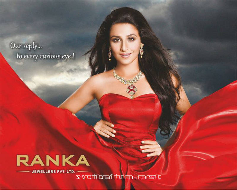 http://img.xcitefun.net/users/2012/01/280317,xcitefun-vidya-balan-ranka-jewellers-5.jpg