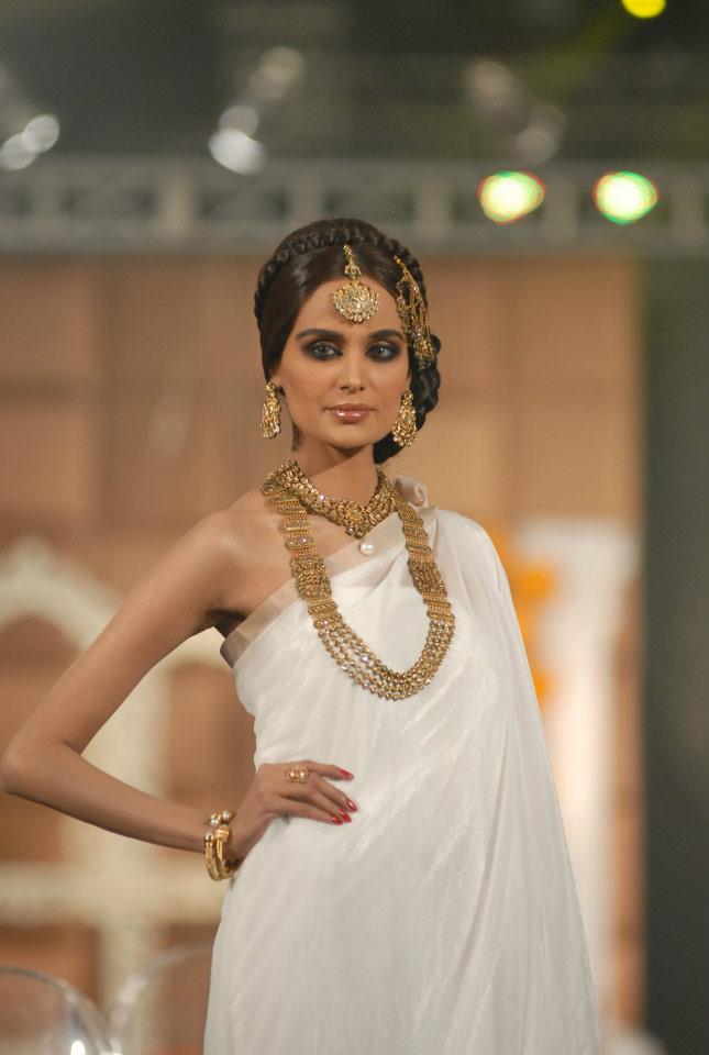 Raema Malik Gold in PFDC LOreal Paris Bridal Week