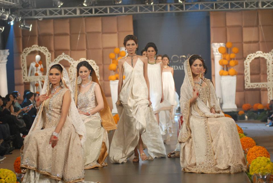 Raema Malik Gold in PFDC LOreal Paris Bridal Week