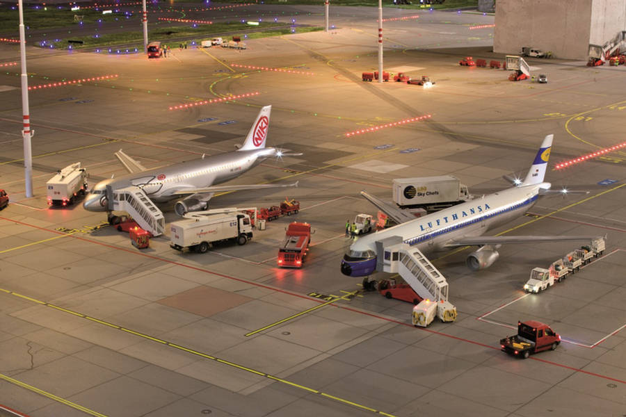 World Largest Miniature Airport - Miniatur Wunderland - XciteFun.net