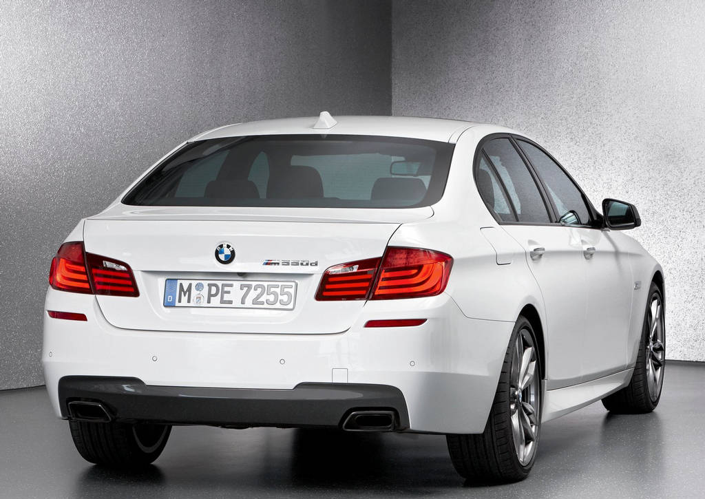 BMW M550d xDrive 2013  Car Wallpapers And Features