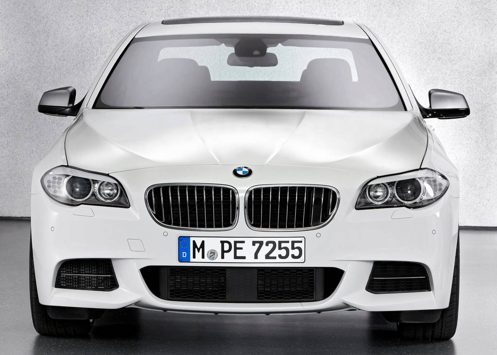 BMW M550d xDrive 2013  Car Wallpapers And Features