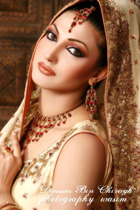 Sana Wearing Smokey Orange Makeover  Shots by Wasim Jugnu