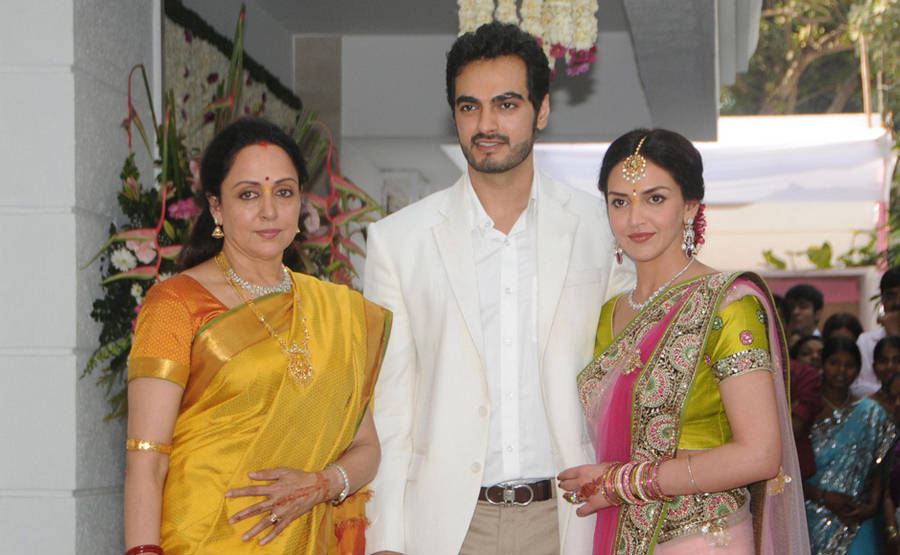 Esha Deol Engagement Pictures