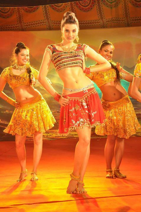 Giselli Monteiro Nautanki Queen - Item Song 285577,xcitefun-giselli-monteiro-item-song