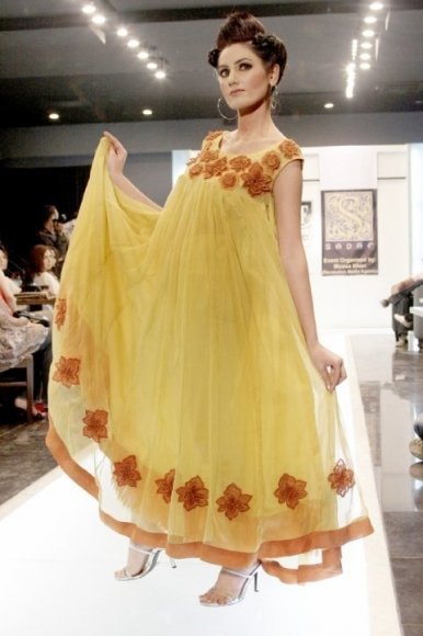 Latest Frock Churidar Fashion for Women in Pakistan 2012