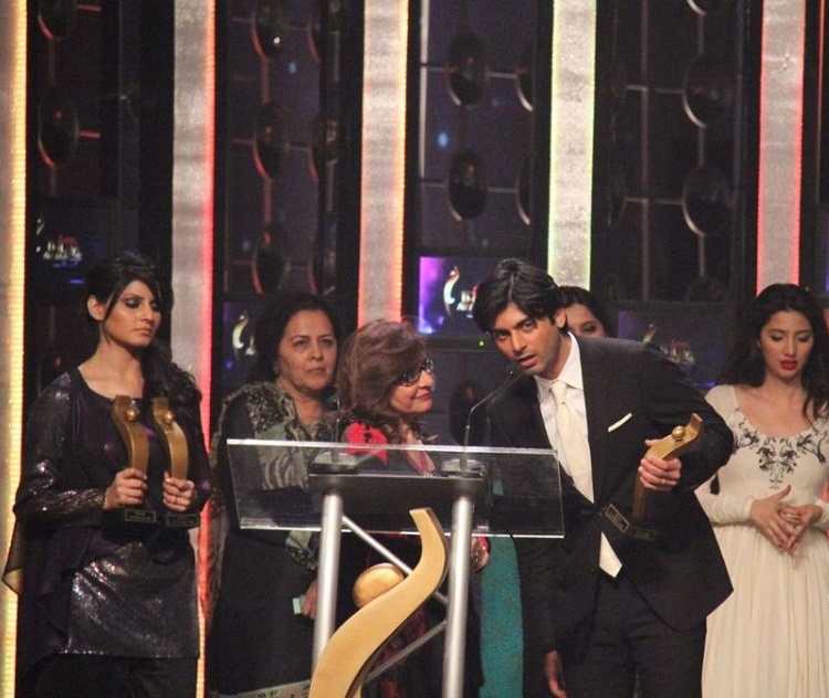 319995xcitefun hum awards pics 22 - 1st Hum tv Awards