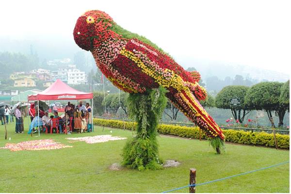 Very Creative Flowers Sculptures Art - XciteFun.net