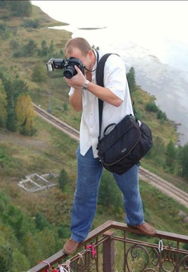 Fotograf u kadru - Page 11 371896,xcitefun-daredevil-photographers-ever-in-worlds-7