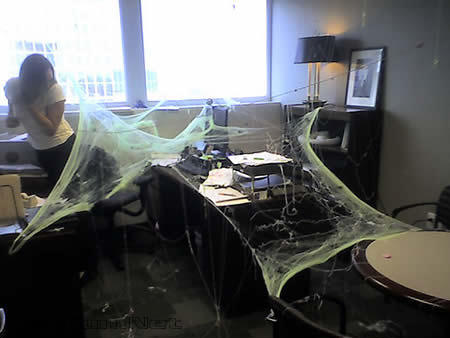 4104,xcitefun-office-prank-9.jpg