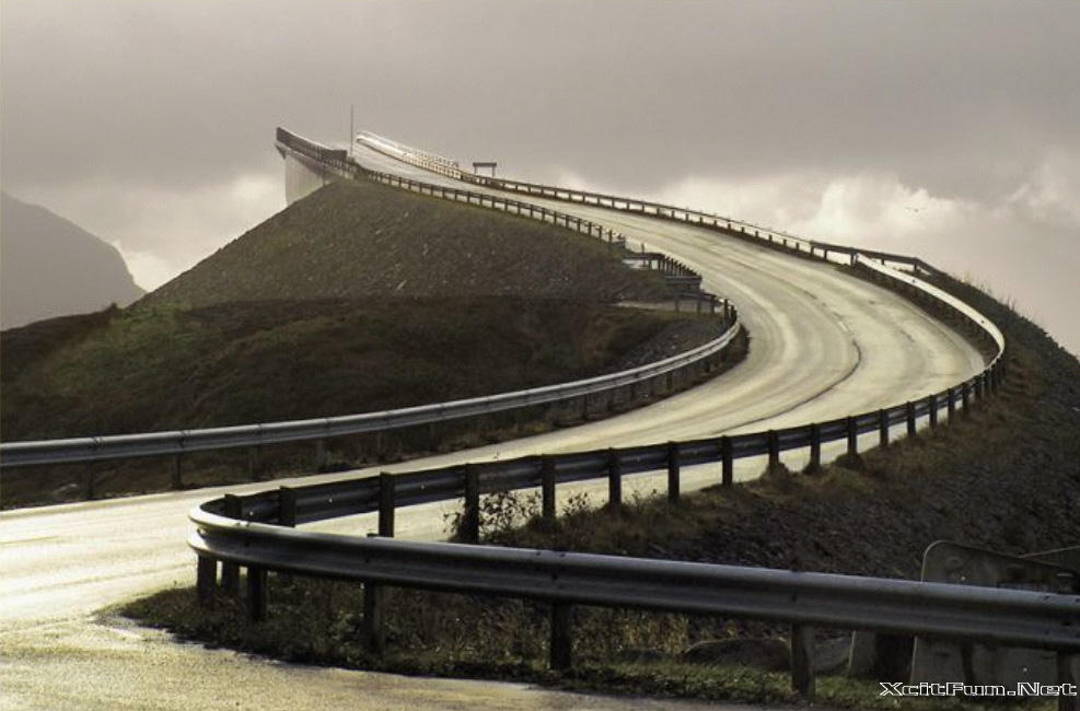 Мост в никуда. Мост дорога в никуда в Норвегии. Сторсезандетский мост. Необычные дороги.