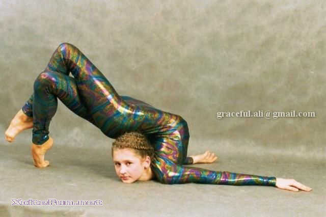 Flexible Girl