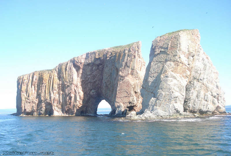 Perce Rock: Largest Natural Arch - Canada - XciteFun.net