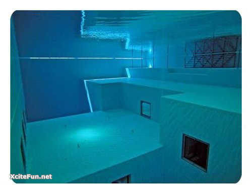 the world's deepest swimming pool