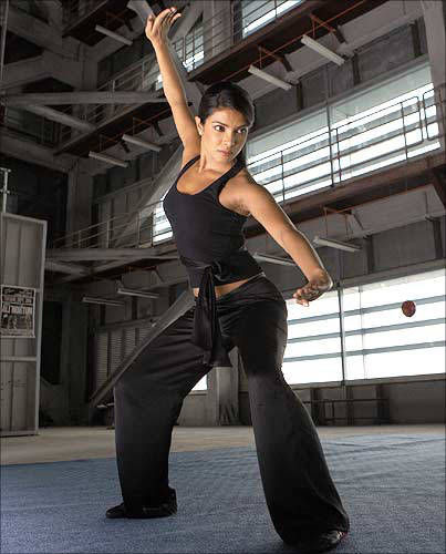 Bollywood Fitness Freak Beauty Girls - XciteFun.net