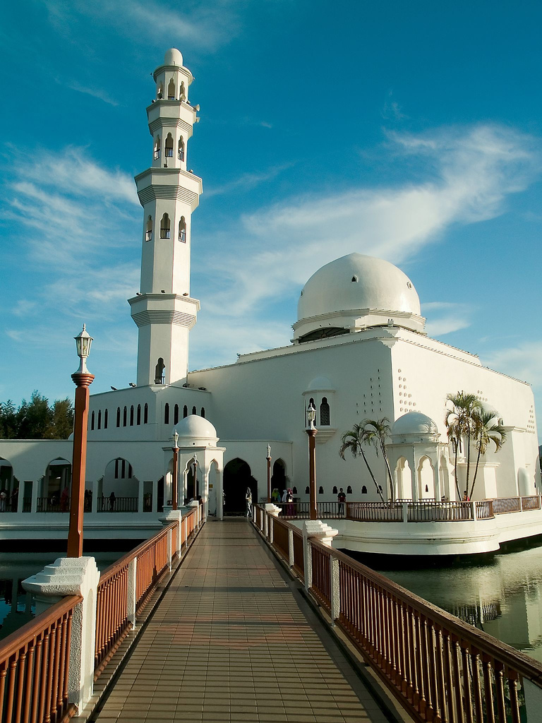 Floating Masjid of Terengganu.... Malaysia - XciteFun.net