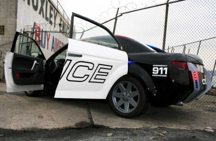 Future police cars - Carbon Motors E7 (Part-1) - XciteFun.net