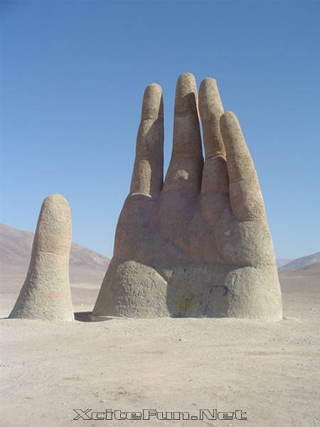 Atacama Desert: Hand of Desert - Chile - XciteFun.net