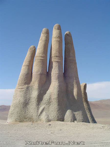 Atacama Desert: Hand of Desert - Chile - XciteFun.net