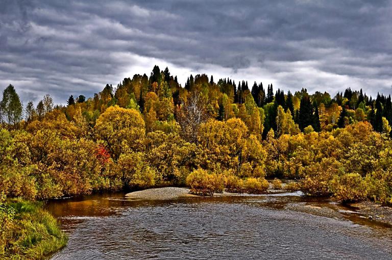 Кундат одноклассники. Кемерово осенью. Река Кундат Кемеровская область. Осенний Кузбасс. Природа Кузбасса осень.