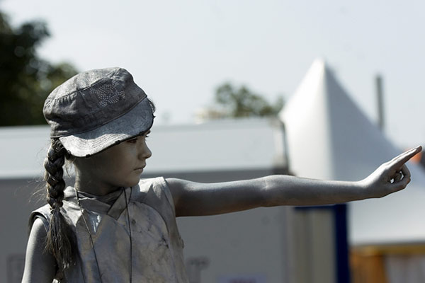 Most Incredible Living Statues Of Kids - XciteFun.net