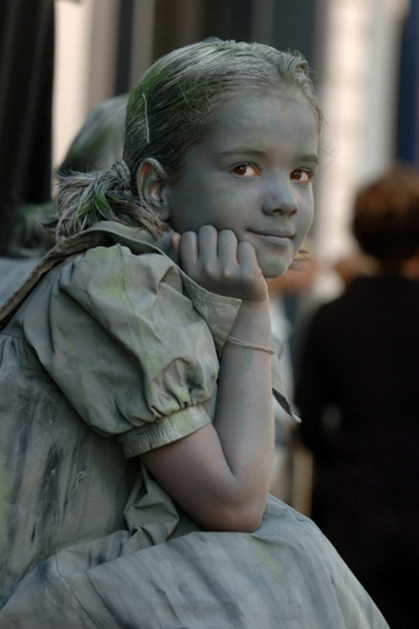 Most Incredible Living Statues Of Kids - XciteFun.net