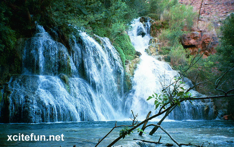 Every river has. Водопад Малецуньяне. Tugela sharsharasi. Havasu Waterfall. Havasupai people.