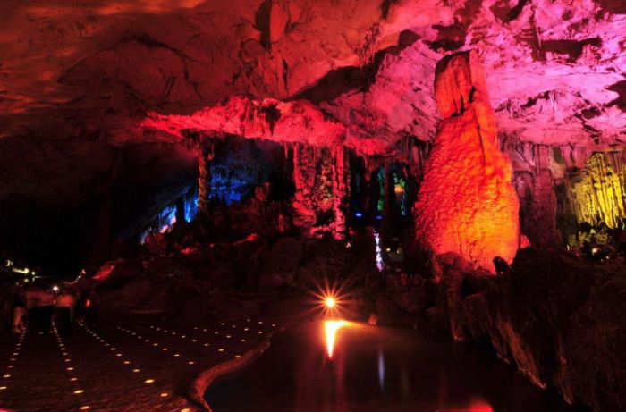 Reed Flute Cave - XciteFun.net