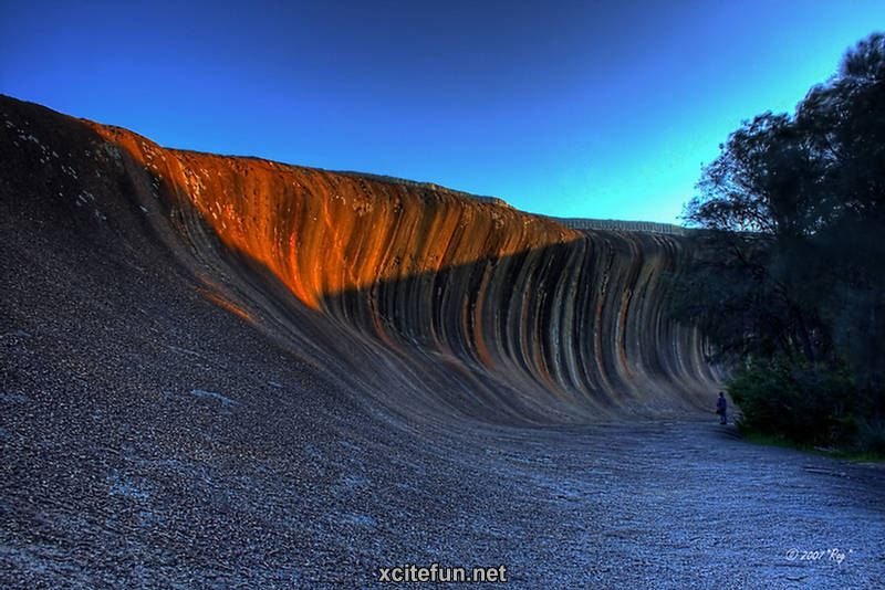 Hyden Wave Rock – The Pre-Historic Surf - XciteFun.net