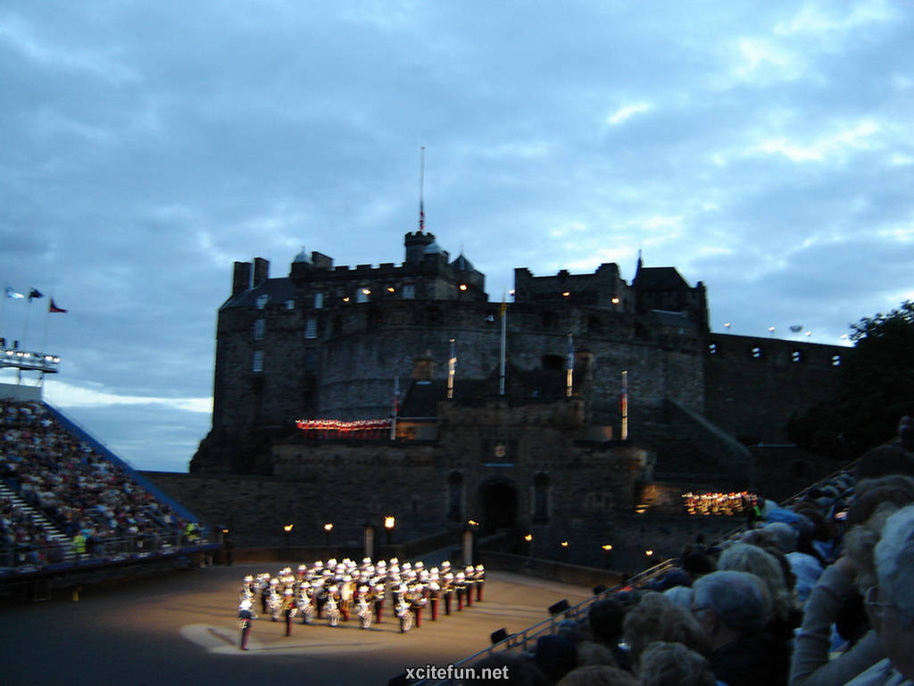 Edinburgh Castle - The Volcanic Fortress Scotland - XciteFun.net