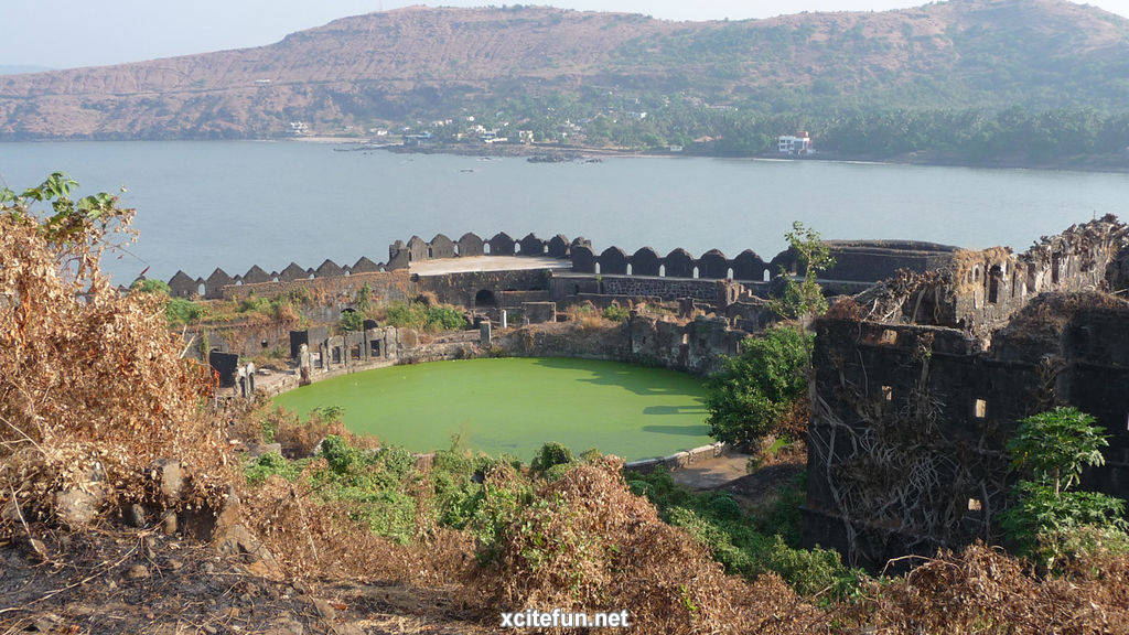 Janjira Fort - Unconquerable Fortress of India - XciteFun.net