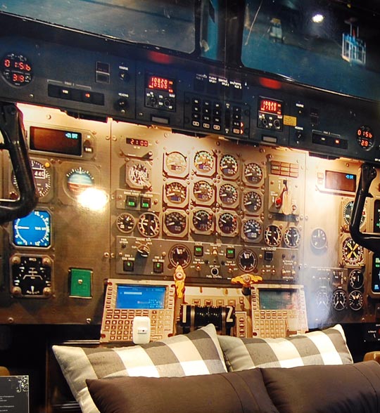 The Airplane Cockpit Themed Bedroom - XciteFun.net