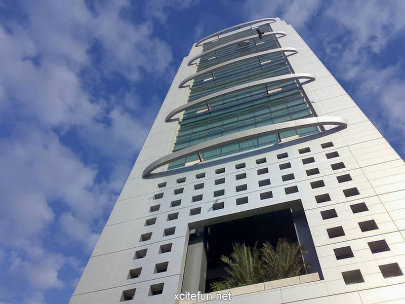 MCB Tower Karachi - Biggest Building Of Pakistan - XciteFun.net