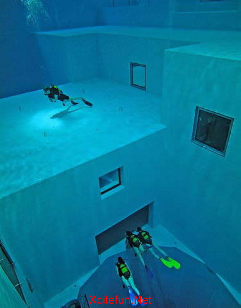 deepest swimming pools