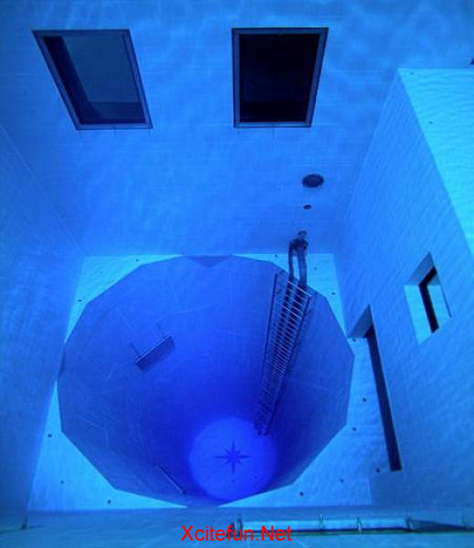 deepest swimming pools