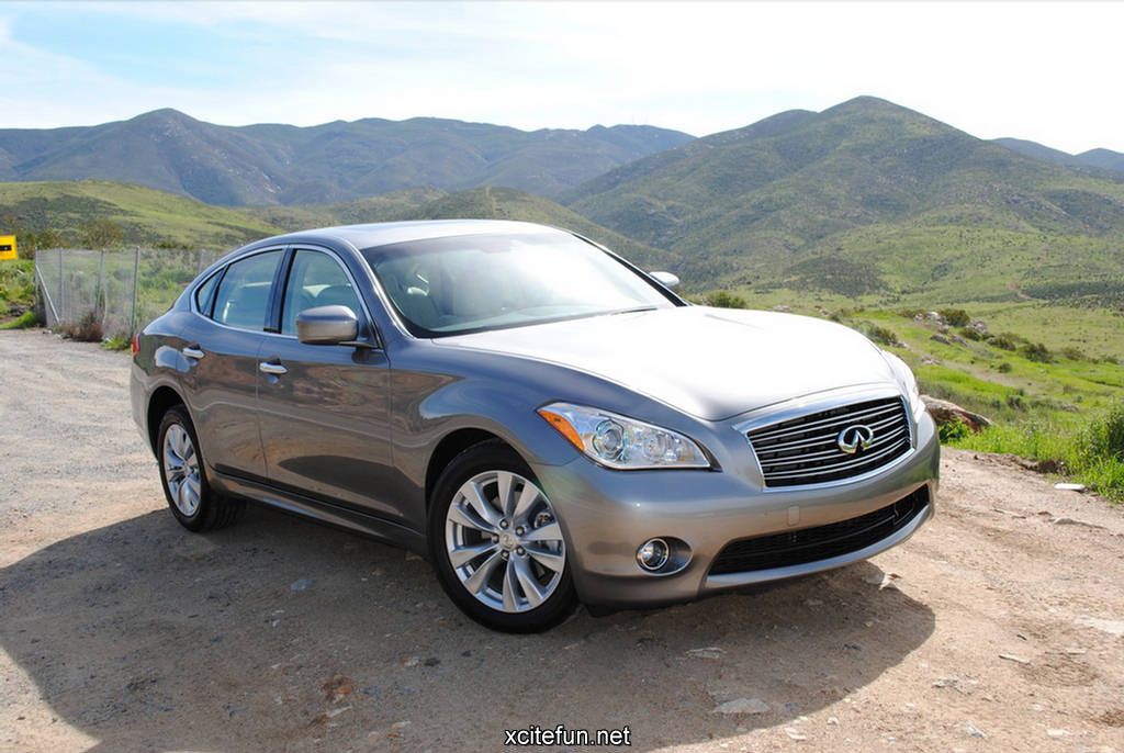 Infiniti m hybrid