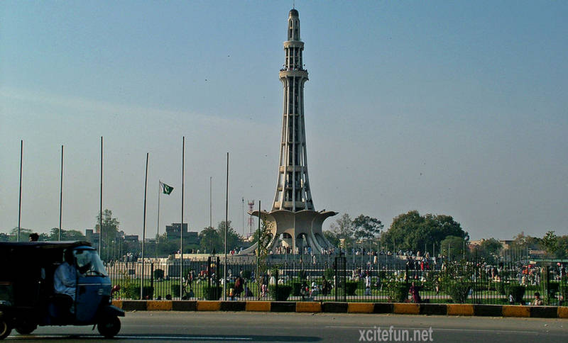 Lahore Travel - Famous Buildings of Lahore - XciteFun.net